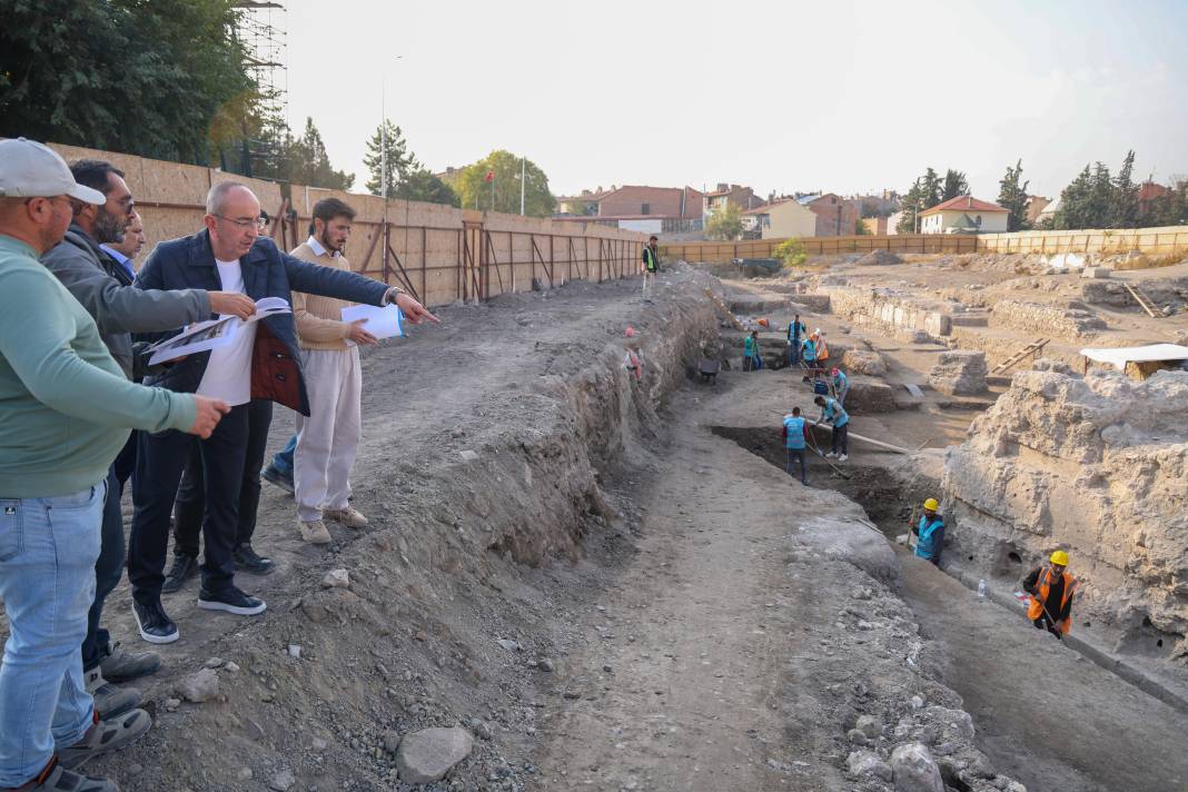 Paris’in Louvre’u, Konya’nın kalbinde canlanıyor 4